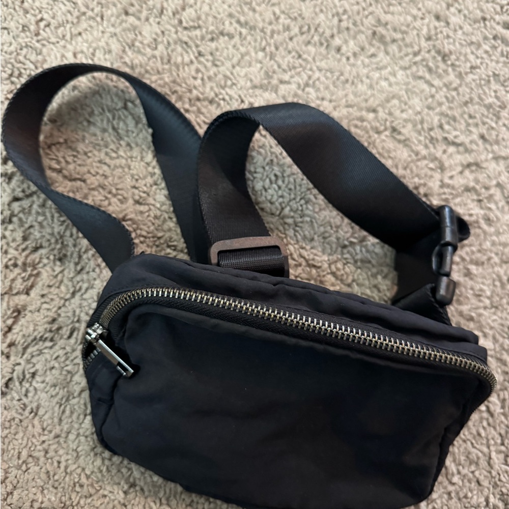 Amazon Black Belt Bag